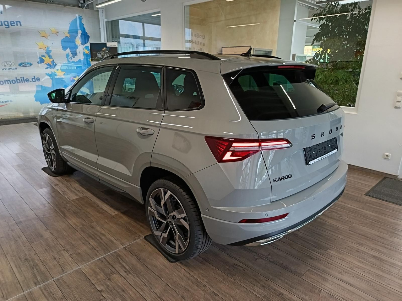 Skoda Karoq Sportline 1,5 TSI DSG*AHK*PSD*STD.HZG*NAVI - SUV: obrázok 4 Skoda Karoq Sportline 1,5 TSI DSG*AHK*PSD*STD.HZG*NAVI - SUV: obrázok 4