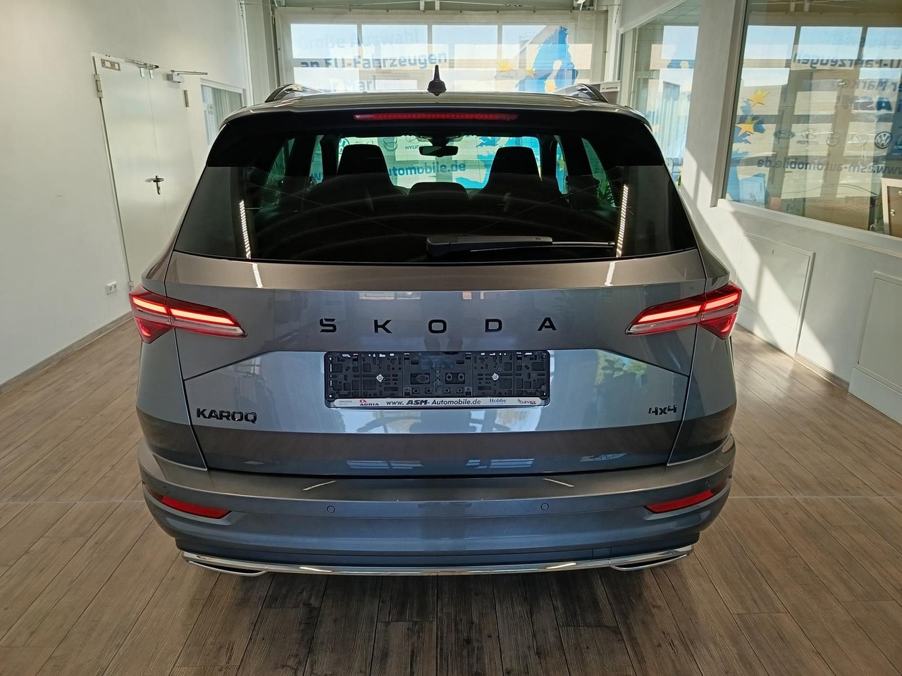 Skoda Karoq Sportline 2,0 TDI DSG 4x4*AHK*PSD*STD.HZG* - SUV: obrázok 5 Skoda Karoq Sportline 2,0 TDI DSG 4x4*AHK*PSD*STD.HZG* - SUV: obrázok 5