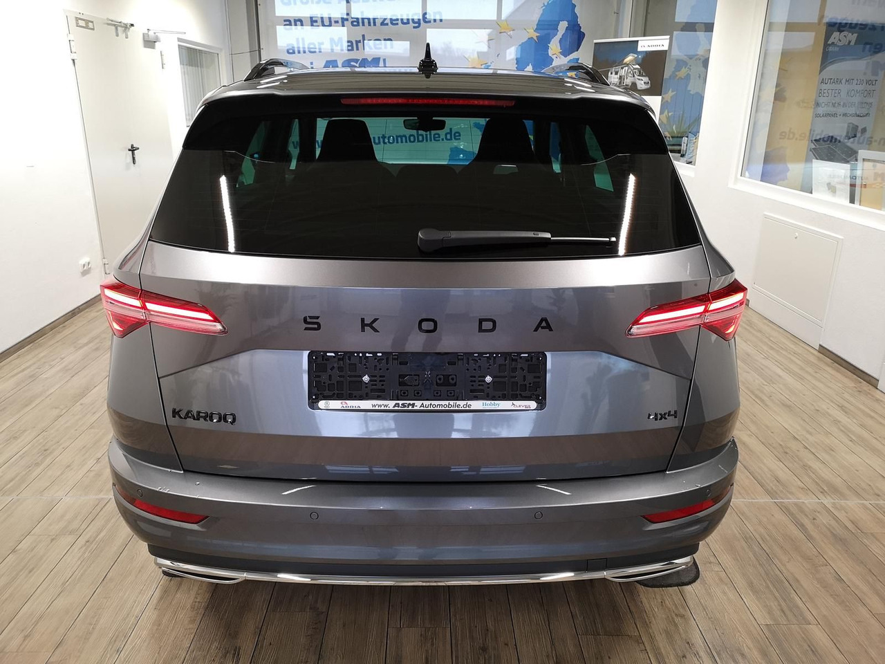 Skoda Karoq Sportline 2,0TDI DSG 4x4*PSD*AHK*360°*NAVI - SUV: obrázok 5 Skoda Karoq Sportline 2,0TDI DSG 4x4*PSD*AHK*360°*NAVI - SUV: obrázok 5