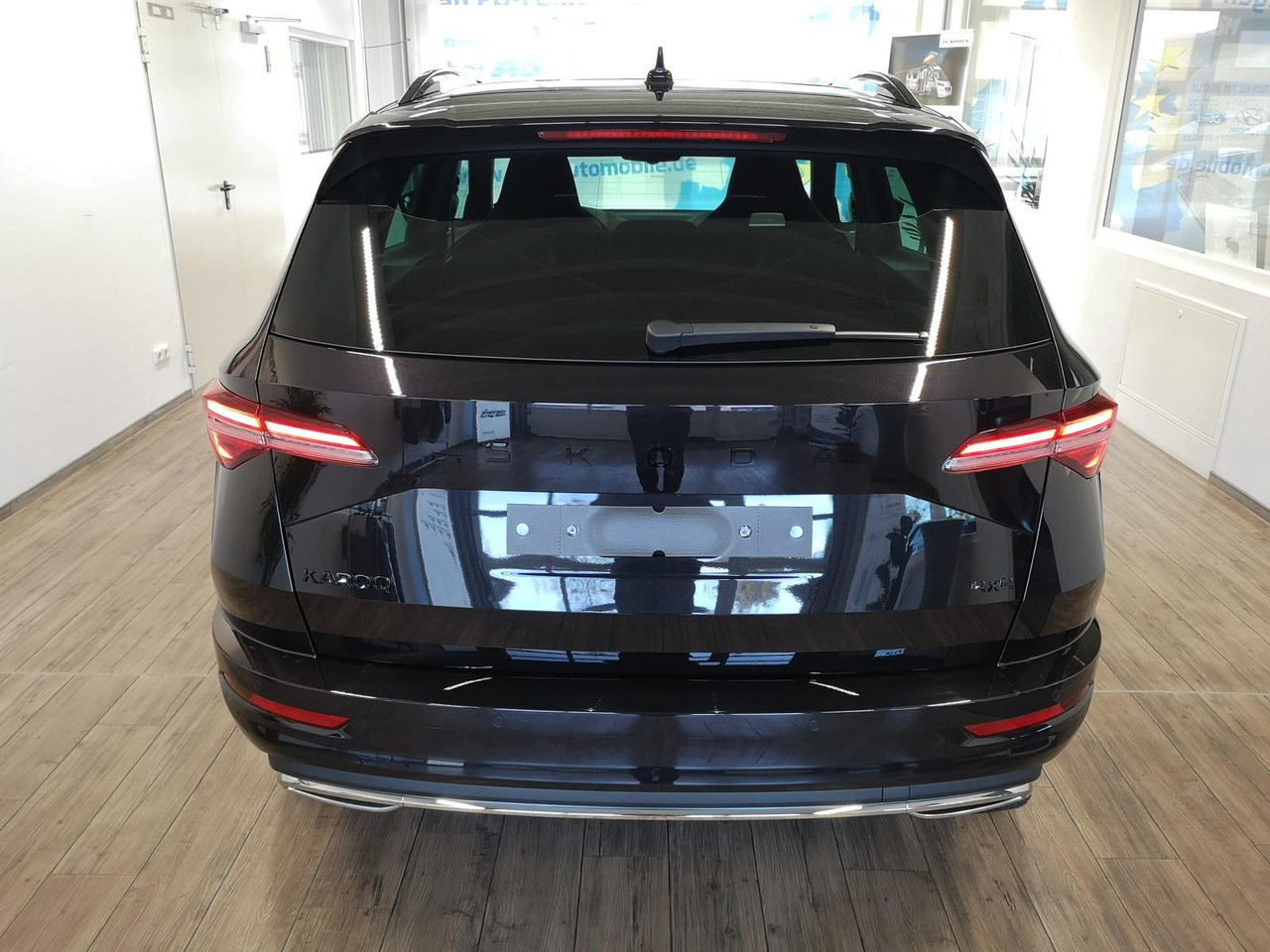 Skoda Karoq Sportline 2,0TDI DSG 4x4*PSD*AHK*360°*NAVI - SUV: obrázok 5 Skoda Karoq Sportline 2,0TDI DSG 4x4*PSD*AHK*360°*NAVI - SUV: obrázok 5