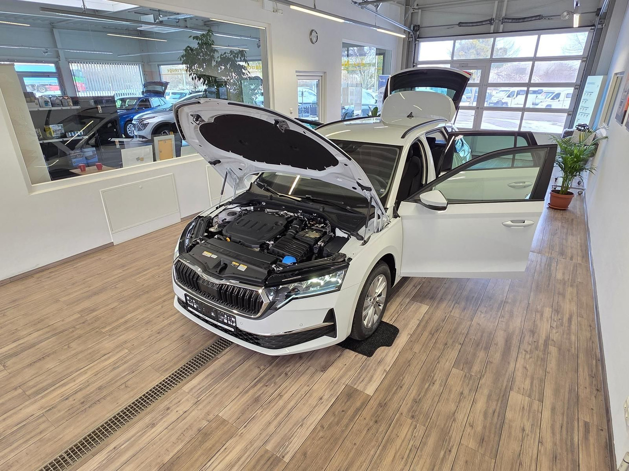 Skoda Octavia Combi Selection DSG*LED*ACC*WINTERPAKET* - Automobil: obrázok 2 Skoda Octavia Combi Selection DSG*LED*ACC*WINTERPAKET* - Automobil: obrázok 2