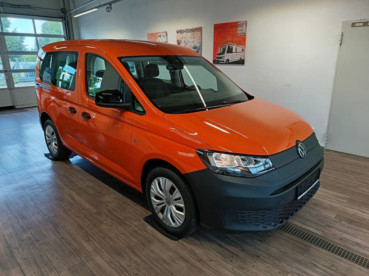 Volkswagen Caddy 2.0 TDI 75 kW*PDC*TEMP*DAB*KLIMA*5-SITZER* - Kombi: obrázok 3 Volkswagen Caddy 2.0 TDI 75 kW*PDC*TEMP*DAB*KLIMA*5-SITZER* - Kombi: obrázok 3