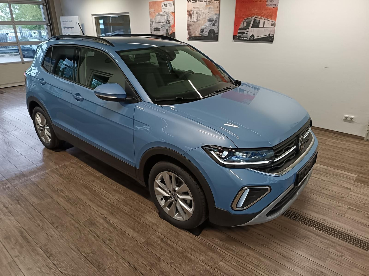 Volkswagen T-Cross Life 1.5 TSI DSG*AHK*MATRIX LED*ACC*SHZ* - SUV: obrázok 3 Volkswagen T-Cross Life 1.5 TSI DSG*AHK*MATRIX LED*ACC*SHZ* - SUV: obrázok 3