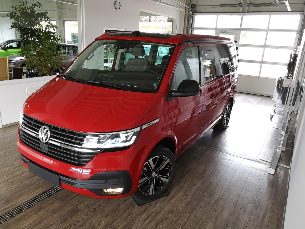 Volkswagen T6.1 California Coast DSG*SONDERZINSAKTION 3,99% - Mikrobus: obrázok 4 Volkswagen T6.1 California Coast DSG*SONDERZINSAKTION 3,99% - Mikrobus: obrázok 4