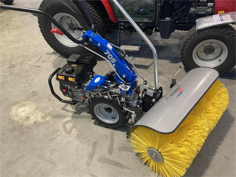 BCS 706 inkl. 80 cm fejemaskine - Komunálny traktor: obrázok 1 BCS 706 inkl. 80 cm fejemaskine - Komunálny traktor: obrázok 1