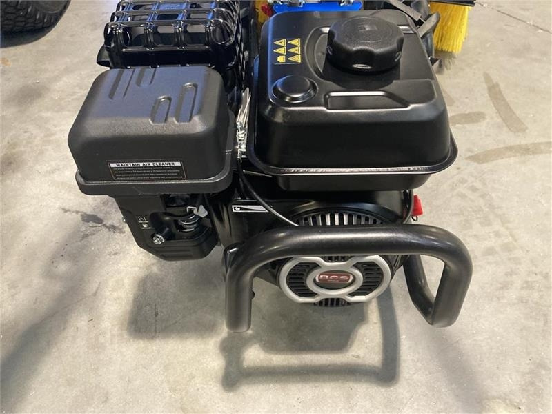 BCS 706 inkl. 80 cm fejemaskine - Komunálny traktor: obrázok 5 BCS 706 inkl. 80 cm fejemaskine - Komunálny traktor: obrázok 5