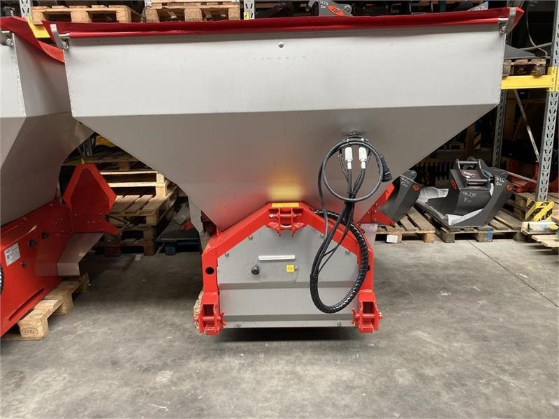 Bredal SGS 2000 Inkl. Lysanlæg, sold og rullepresenning - Rozmetač piesku/ Soli pre Komunálne/ Špeciálne stroje: obrázok 2 Bredal SGS 2000 Inkl. Lysanlæg, sold og rullepresenning - Rozmetač piesku/ Soli pre Komunálne/ Špeciálne stroje: obrázok 2