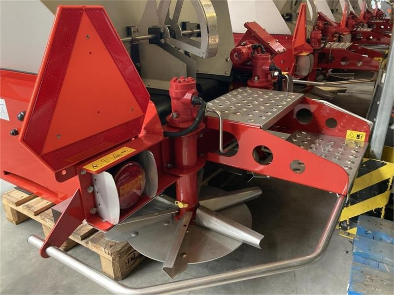 Bredal SGS 2000 Inkl. Lysanlæg, sold og rullepresenning - Rozmetač piesku/ Soli pre Komunálne/ Špeciálne stroje: obrázok 3 Bredal SGS 2000 Inkl. Lysanlæg, sold og rullepresenning - Rozmetač piesku/ Soli pre Komunálne/ Špeciálne stroje: obrázok 3