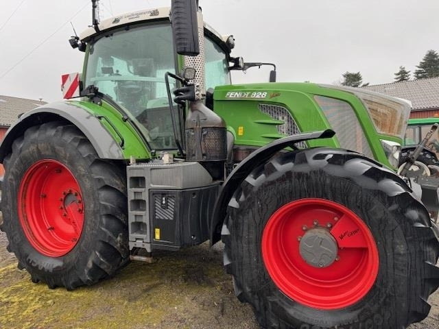 Fendt 828 Vario S4 Profi - Traktor: obrázok 2 Fendt 828 Vario S4 Profi - Traktor: obrázok 2