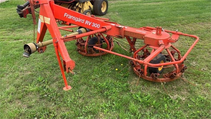Fransgård RV 300 - Obracač sena: obrázok 1 Fransgård RV 300 - Obracač sena: obrázok 1