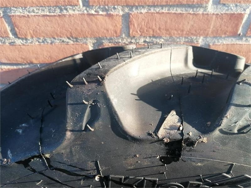 Kleber 300/70R20 - Pneumatika pre Komunálne/ Špeciálne stroje: obrázok 2 Kleber 300/70R20 - Pneumatika pre Komunálne/ Špeciálne stroje: obrázok 2