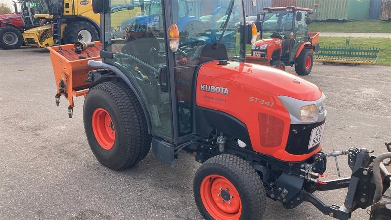 Kubota ST341 inkl. 150 cm kost og udlægger - Komunálny traktor: obrázok 4 Kubota ST341 inkl. 150 cm kost og udlægger - Komunálny traktor: obrázok 4