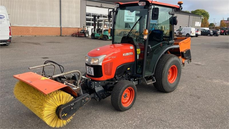 Kubota ST341 inkl. 150 cm kost og udlægger - Komunálny traktor: obrázok 1 Kubota ST341 inkl. 150 cm kost og udlægger - Komunálny traktor: obrázok 1
