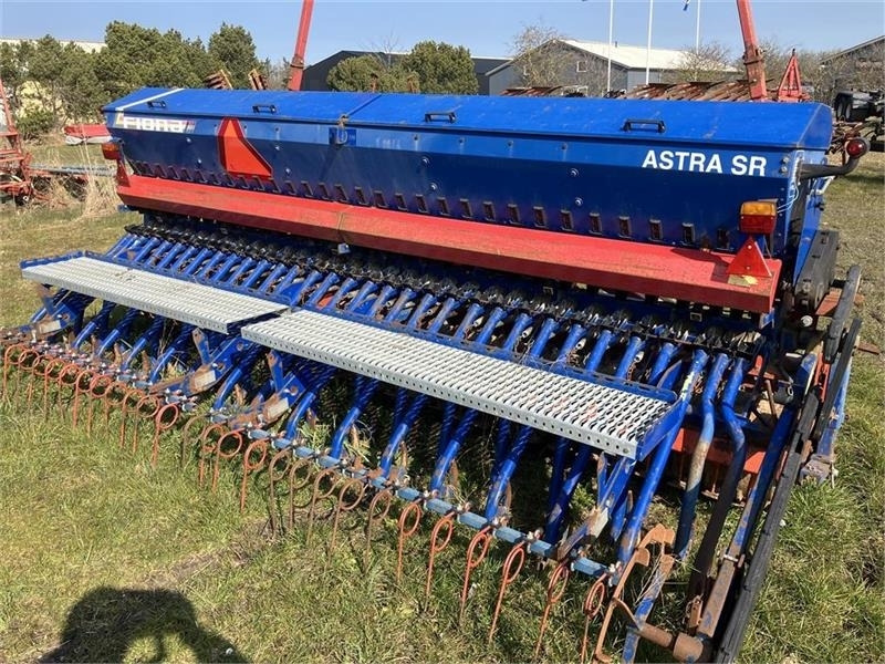 Kuhn HR 4002 Med Fiona Astra SR - Modulárny sejací stroj: obrázok 3 Kuhn HR 4002 Med Fiona Astra SR - Modulárny sejací stroj: obrázok 3
