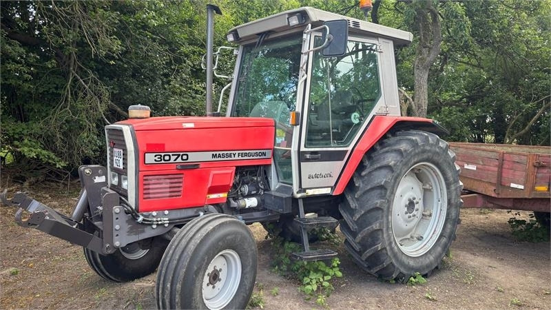 Massey Ferguson 3070 Traktor - Traktor: obrázok 1 Massey Ferguson 3070 Traktor - Traktor: obrázok 1