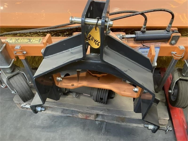 Nesbo FM 1500 P 1000H PTO - 3 pkt. 1 - Zametač: obrázok 4 Nesbo FM 1500 P 1000H PTO - 3 pkt. 1 - Zametač: obrázok 4
