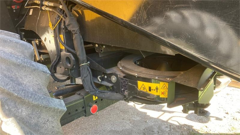 New Holland CX 8.70 SLH - Obilný kombajn: obrázok 4 New Holland CX 8.70 SLH - Obilný kombajn: obrázok 4