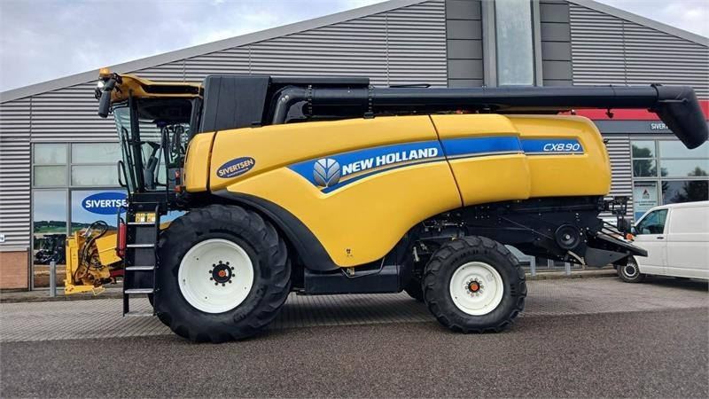 New Holland CX8.90 SLH - Obilný kombajn: obrázok 1 New Holland CX8.90 SLH - Obilný kombajn: obrázok 1