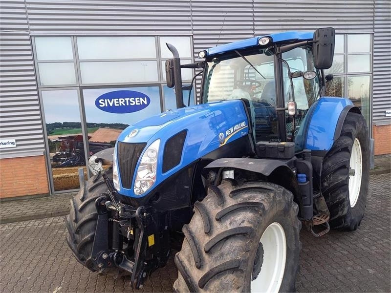 New Holland T7.220 - Traktor: obrázok 1 New Holland T7.220 - Traktor: obrázok 1
