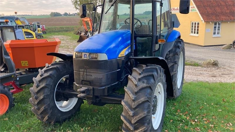 New Holland TD90D - Traktor: obrázok 2 New Holland TD90D - Traktor: obrázok 2