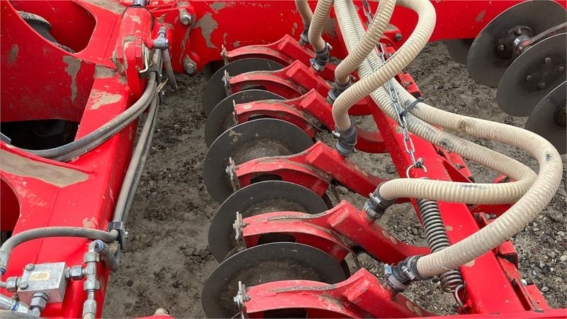 Pöttinger Terrasem C6 Fertilizer - Univerzálny sejací stroj: obrázok 5 Pöttinger Terrasem C6 Fertilizer - Univerzálny sejací stroj: obrázok 5