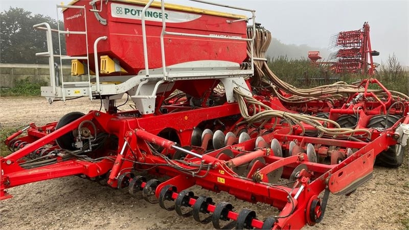 Pöttinger Terrasem C6 Fertilizer - Univerzálny sejací stroj: obrázok 1 Pöttinger Terrasem C6 Fertilizer - Univerzálny sejací stroj: obrázok 1