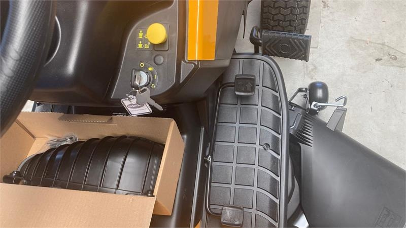 Stiga Tornado 5108 - Komunálny traktor: obrázok 4 Stiga Tornado 5108 - Komunálny traktor: obrázok 4