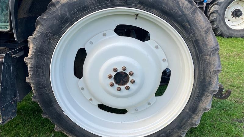 Taurus 270/95R32 - 300/95R46  - Pneumatika pre Poľnohospodárske stroje: obrázok 4 Taurus 270/95R32 - 300/95R46  - Pneumatika pre Poľnohospodárske stroje: obrázok 4