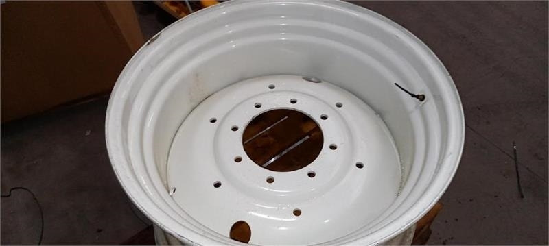 Titan Svejste fælge............ 15x30 - Pneumatika pre Poľnohospodárske stroje: obrázok 2 Titan Svejste fælge............ 15x30 - Pneumatika pre Poľnohospodárske stroje: obrázok 2