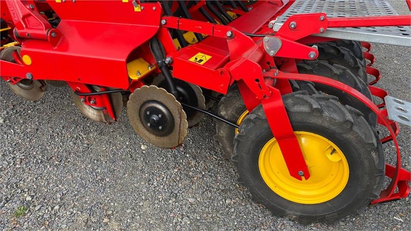 Vaderstad Rapid 400C Combi - Modulárny sejací stroj: obrázok 4 Vaderstad Rapid 400C Combi - Modulárny sejací stroj: obrázok 4