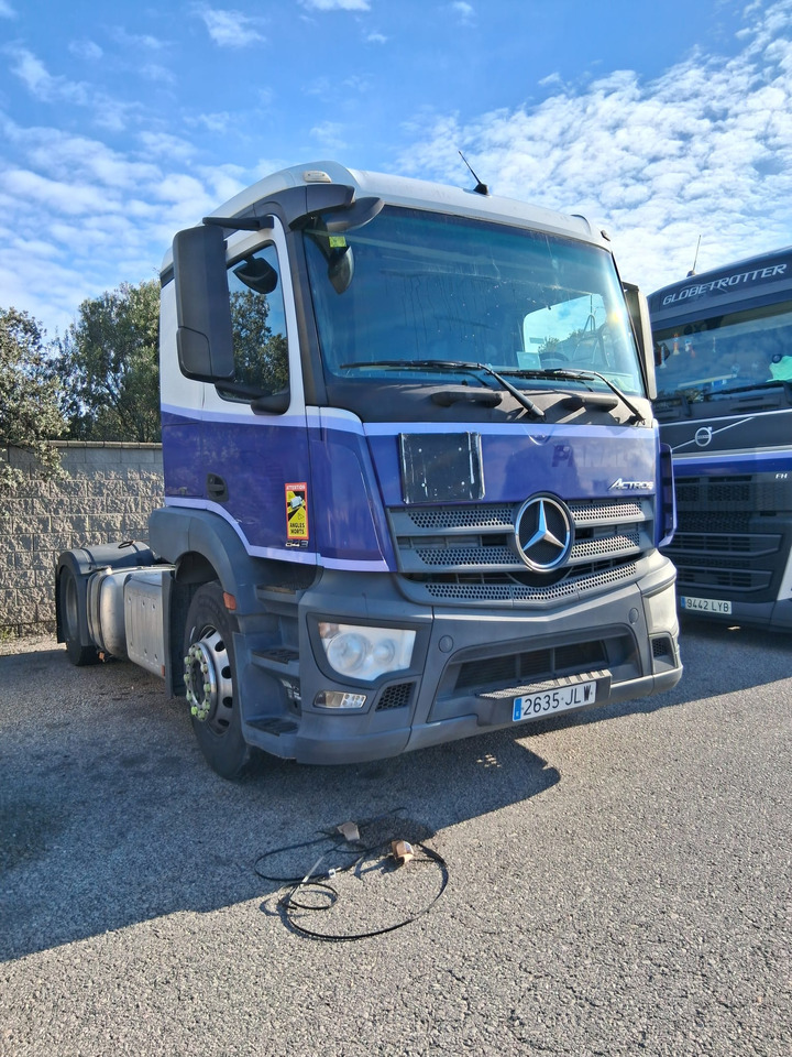 Mercedes 1843LS - Ťahač: obrázok 3 Mercedes 1843LS - Ťahač: obrázok 3