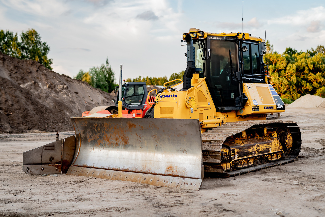 KOMATSU D51PX - Buldozér: obrázok 1 KOMATSU D51PX - Buldozér: obrázok 1