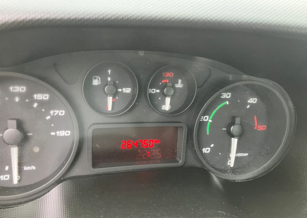 Iveco DAILY 35C13 ramo do zabudowy kiper wywrotka - Podvozek s kabinou: obrázok 5 Iveco DAILY 35C13 ramo do zabudowy kiper wywrotka - Podvozek s kabinou: obrázok 5