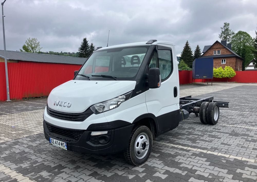 Iveco DAILY 35C13 ramo do zabudowy kiper wywrotka - Podvozek s kabinou: obrázok 1 Iveco DAILY 35C13 ramo do zabudowy kiper wywrotka - Podvozek s kabinou: obrázok 1