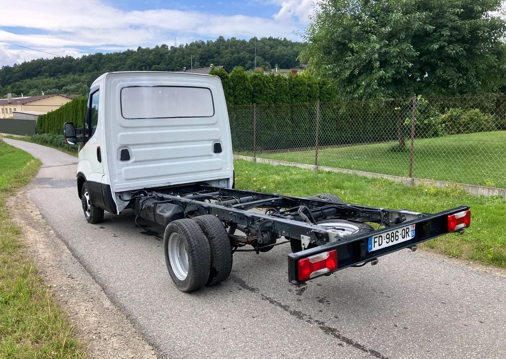 Iveco DAILY 35C14 ramo do zabudowy kiper wywrotka - Podvozek s kabinou: obrázok 4 Iveco DAILY 35C14 ramo do zabudowy kiper wywrotka - Podvozek s kabinou: obrázok 4