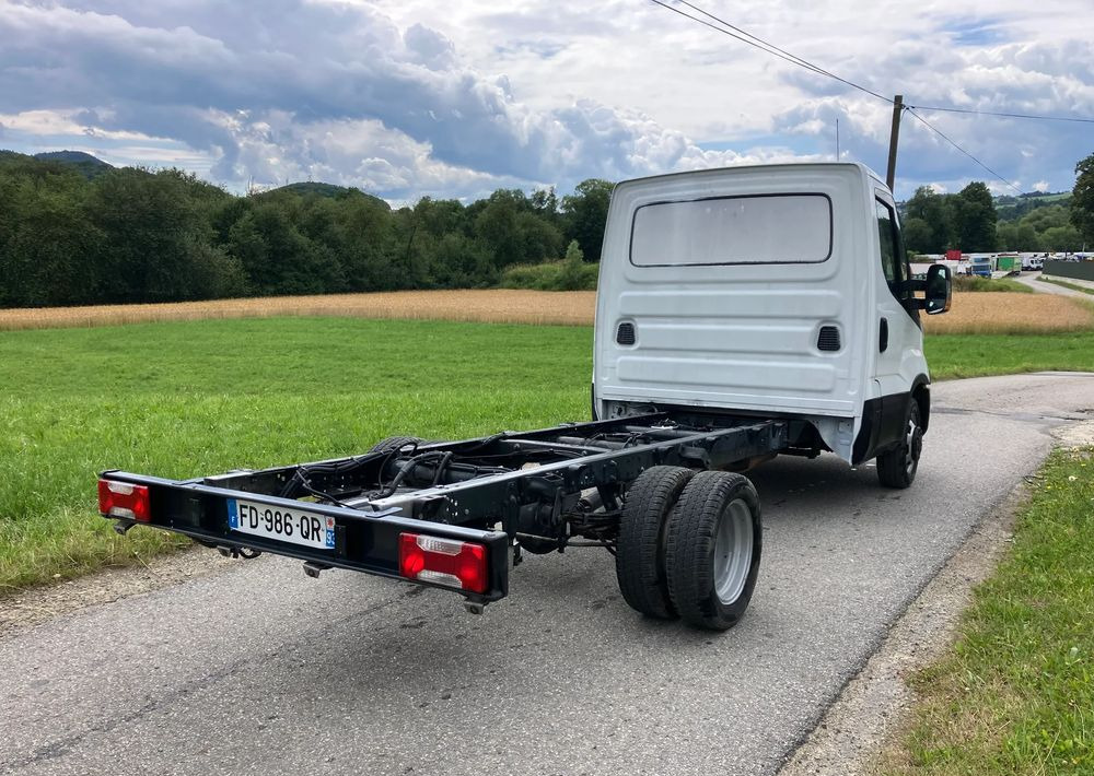 Iveco DAILY 35C14 ramo do zabudowy kiper wywrotka - Podvozek s kabinou: obrázok 3 Iveco DAILY 35C14 ramo do zabudowy kiper wywrotka - Podvozek s kabinou: obrázok 3