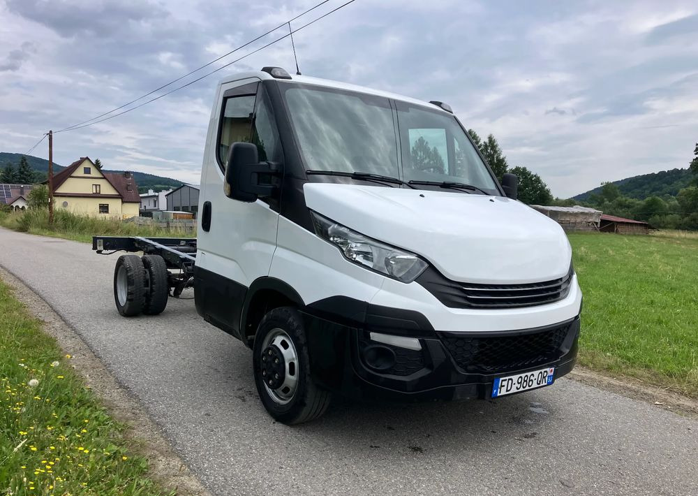 Iveco DAILY 35C14 ramo do zabudowy kiper wywrotka - Podvozek s kabinou: obrázok 2 Iveco DAILY 35C14 ramo do zabudowy kiper wywrotka - Podvozek s kabinou: obrázok 2