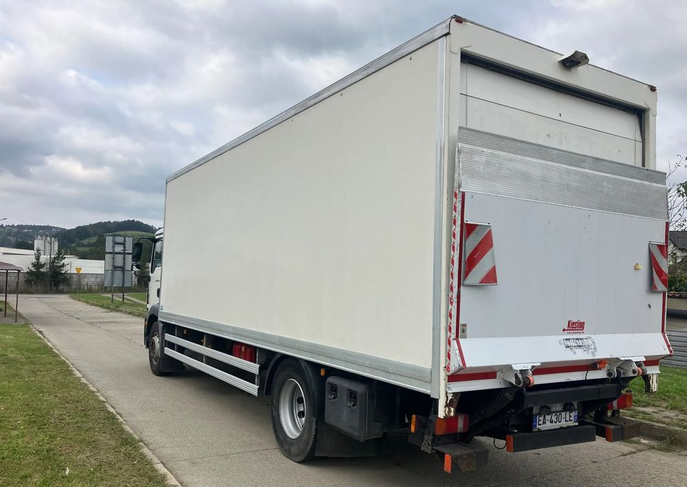 MAN MAN 18.290  kurierka kontener - Skříňový nákladní auto: obrázok 4 MAN MAN 18.290  kurierka kontener - Skříňový nákladní auto: obrázok 4