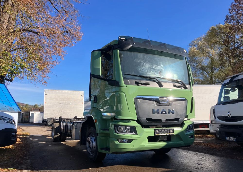 MAN MAN TGM 12.290 euro  6 ramo do zabudowy - Podvozek s kabinou: obrázok 2 MAN MAN TGM 12.290 euro  6 ramo do zabudowy - Podvozek s kabinou: obrázok 2