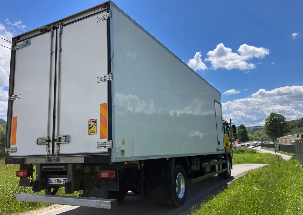 MAN MAN TGM 18.290 SYPIALKA chłodnia izoterma kontener - Chladirenské nákladné vozidlo: obrázok 4 MAN MAN TGM 18.290 SYPIALKA chłodnia izoterma kontener - Chladirenské nákladné vozidlo: obrázok 4