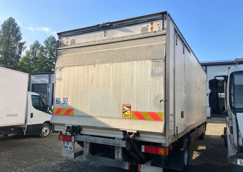 Mercedes-Benz Atego 1218 kurierka kontener - Skříňový nákladní auto: obrázok 4 Mercedes-Benz Atego 1218 kurierka kontener - Skříňový nákladní auto: obrázok 4