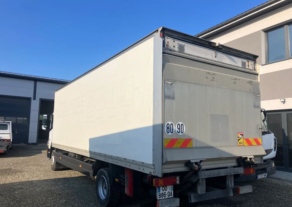 Mercedes-Benz Atego 1218 kurierka kontener - Skříňový nákladní auto: obrázok 3 Mercedes-Benz Atego 1218 kurierka kontener - Skříňový nákladní auto: obrázok 3