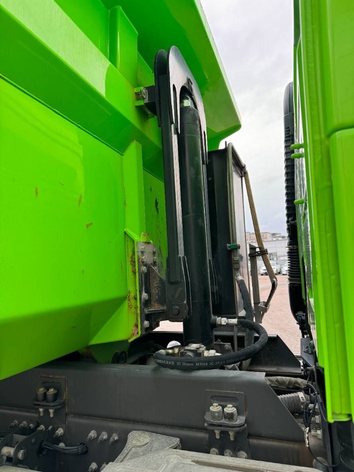 Volvo FM 8*4 - Sklápač: obrázok 5 Volvo FM 8*4 - Sklápač: obrázok 5