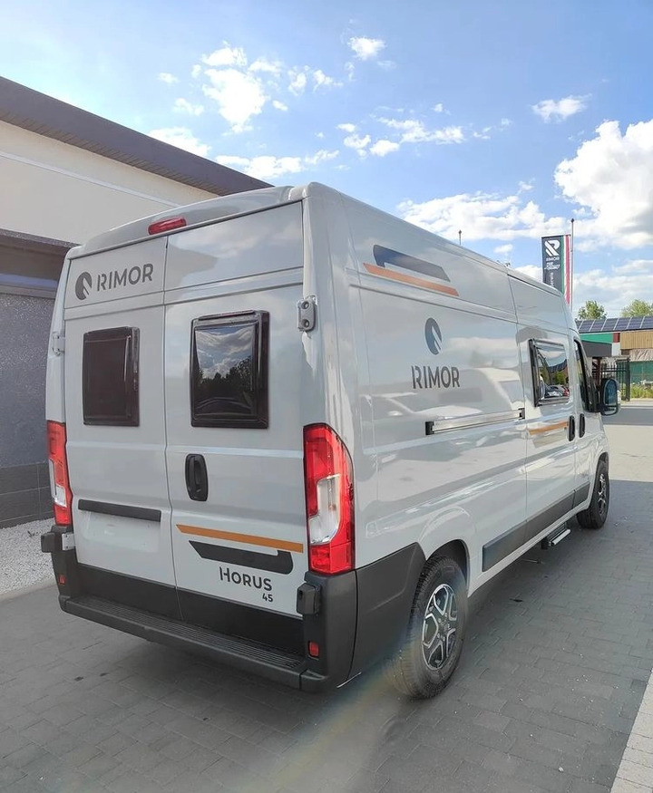 Fiat Ducato Rimor Horus 45 NEW AUTOMAT Grau Truma Diesel Lampen FULL LED 4-Sitzer - Karavan: obrázok 5 Fiat Ducato Rimor Horus 45 NEW AUTOMAT Grau Truma Diesel Lampen FULL LED 4-Sitzer - Karavan: obrázok 5