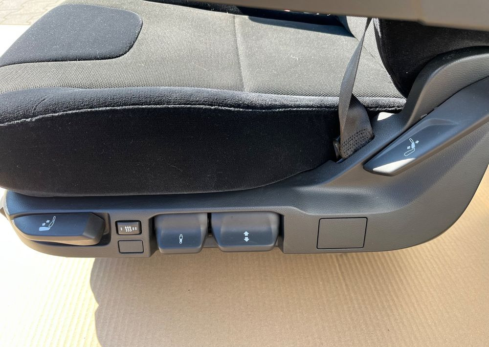 NOWY Fotel kierowcy MAN TG3 TGX nowy model siedzenie lewe - Sedadlo pre Nákladné auto: obrázok 4 NOWY Fotel kierowcy MAN TG3 TGX nowy model siedzenie lewe - Sedadlo pre Nákladné auto: obrázok 4