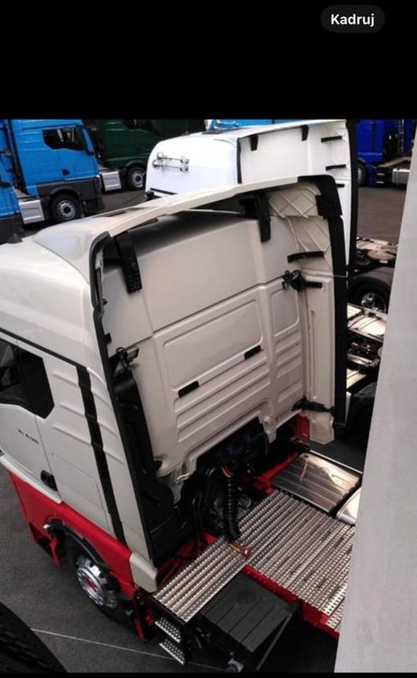 NOWY komplet spoilerów MAN TGX TG3 GM owiewki spoilery z gumami - Karoséria a exteriér pre Nákladné auto: obrázok 2 NOWY komplet spoilerów MAN TGX TG3 GM owiewki spoilery z gumami - Karoséria a exteriér pre Nákladné auto: obrázok 2