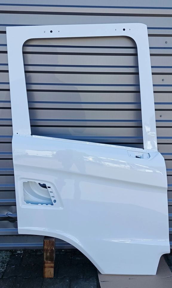 SCANIA G NGT DRZWI PRAWE - Dvere a diely pre Nákladné auto: obrázok 1 SCANIA G NGT DRZWI PRAWE - Dvere a diely pre Nákladné auto: obrázok 1