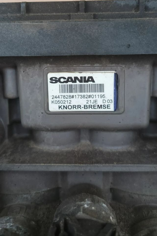 SCANIA R S ZAWÓR MODULATOR EBS 2447828 K050212 - Brzdový ventil pre Nákladné auto: obrázok 2 SCANIA R S ZAWÓR MODULATOR EBS 2447828 K050212 - Brzdový ventil pre Nákladné auto: obrázok 2