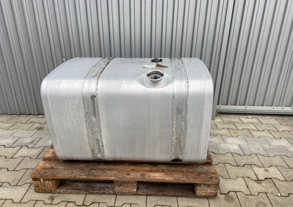 Zbiornik paliwa MAN TGX TGS 375 litrów bak - Palivová nádrž pre Nákladné auto: obrázok 1 Zbiornik paliwa MAN TGX TGS 375 litrów bak - Palivová nádrž pre Nákladné auto: obrázok 1
