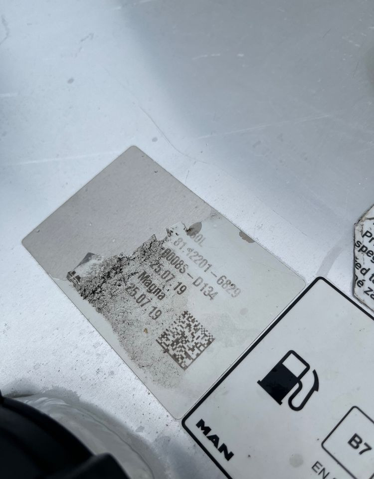 Zbiornik paliwa MAN TGX TGS 460 litrów bak - Palivový systém pre Nákladné auto: obrázok 5 Zbiornik paliwa MAN TGX TGS 460 litrów bak - Palivový systém pre Nákladné auto: obrázok 5